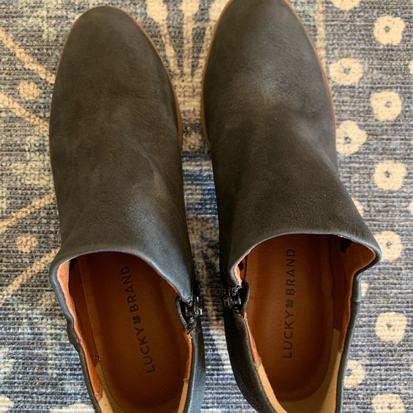 Lucky Brand Black Leather Ankle Boots, GREAT condition, size 8 - Picture 6 of 8